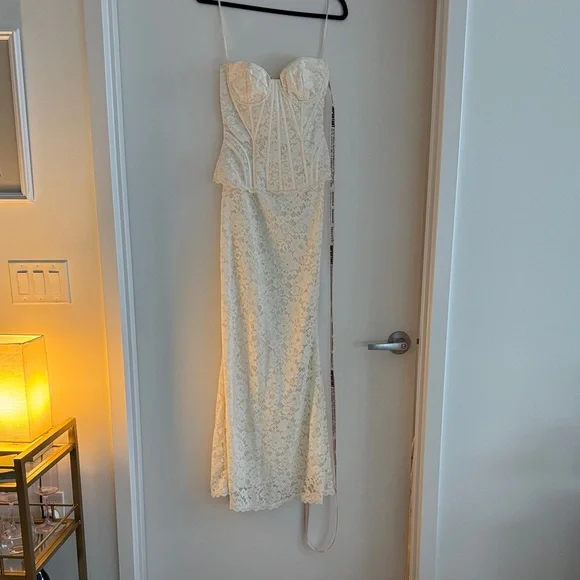 House of CB Solaine Ivory Lace Corset Maxi Dress - Picture 4 of 9